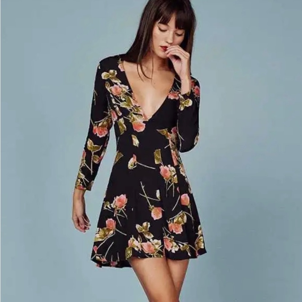 Reformation Calvin Sleeping Beauty Black Floral Mini Dress V Neck - Size 4